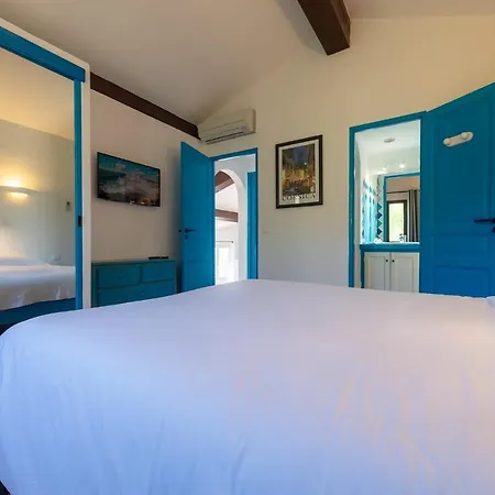 假日公园 Belvedere De Palombaggia 4*